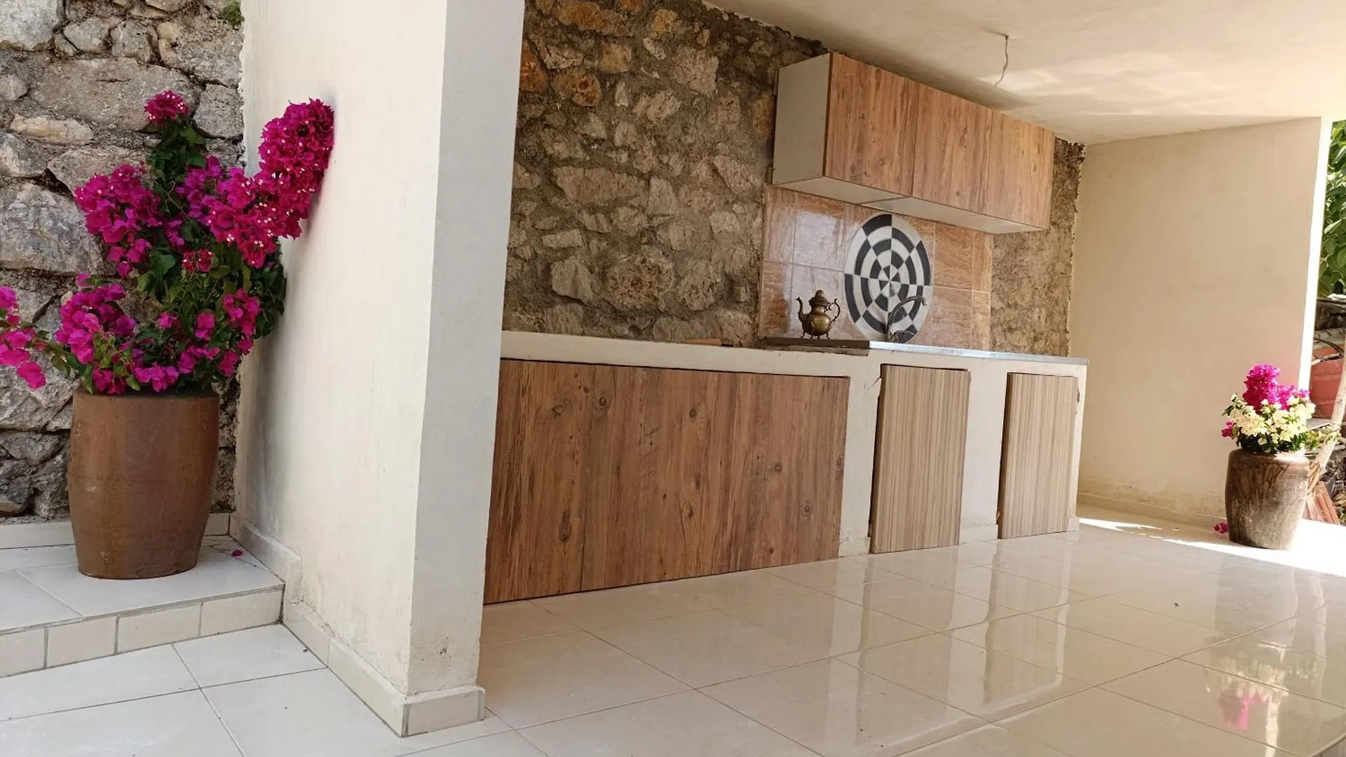 Nikolari Resorts Himare